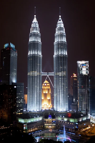 Petronas Twin Towers in Kuala Lumpur — Stock Photo, Image