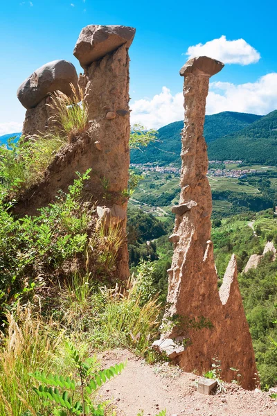 Segonzano piramides. Alpen, Trento, provincie van Trentino-Alto Adig — Stockfoto