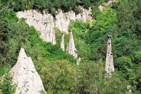 Pirámides Segonzano. Alpes, Trento, provincia de Trentino-Alto Adig —  Fotos de Stock