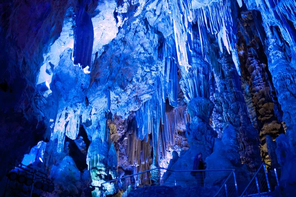Сталактити всередині Михайлівський печера в Гібралтарі Ліцензійні Стокові Зображення