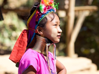 Ban Nai Soi, Mae Hong Son, Tayland - 6 Şubat: Genç kadın Ka