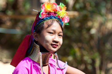 Ban Nai Soi, Mae Hong Son, Tayland - 6 Şubat: Genç kadın Ka