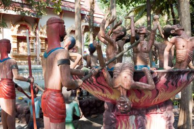 Heykeller Tanrılar ve tapınak Nantharam efsanevi yaratıklar ili Chiang Mai, Tayland