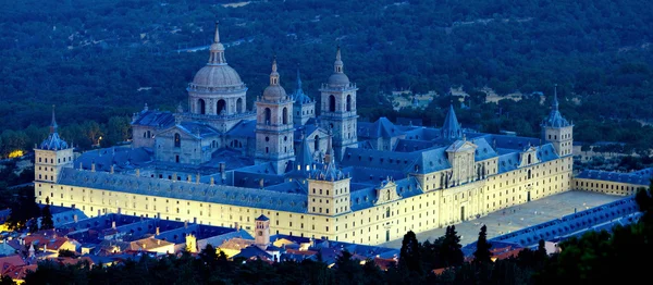 Королевский монастырь в Сан-Лоренцо-эль-Эскориале, Мадрид, Испания — стоковое фото