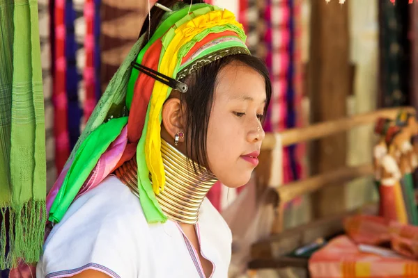 Zakázat Nai Soi, Mae Hong Son provincie, Thajsko - 6. února: Karen — Stock fotografie