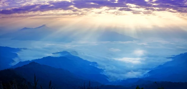 Morning view from mountain Dio Pha Tang in northern Thailand in — Stock Photo, Image