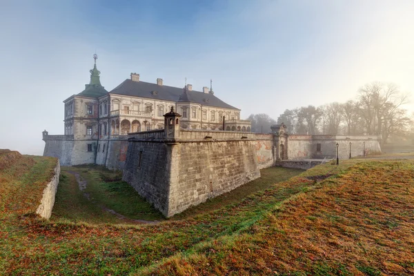 Древний замок — стоковое фото