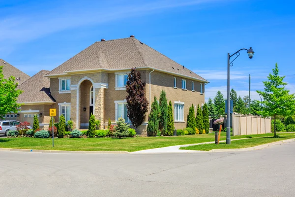 Maisons de luxe en Amérique du Nord — Photo