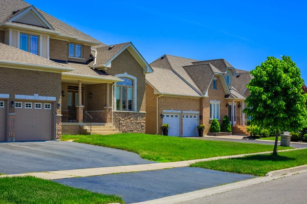 Maisons de luxe en Amérique du Nord — Photo