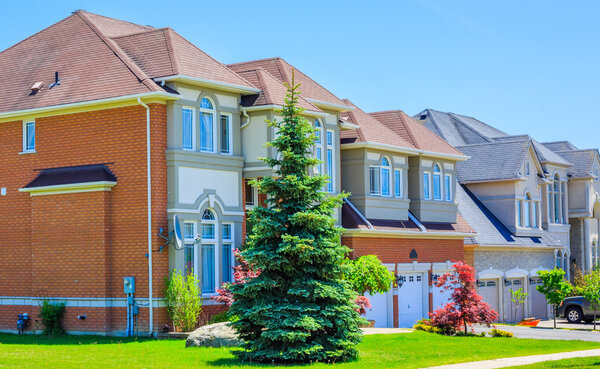 Luxury houses in North America