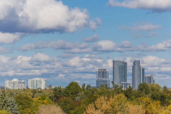 Bâtiments anciens et nouveaux vue sur Toronto — Photo