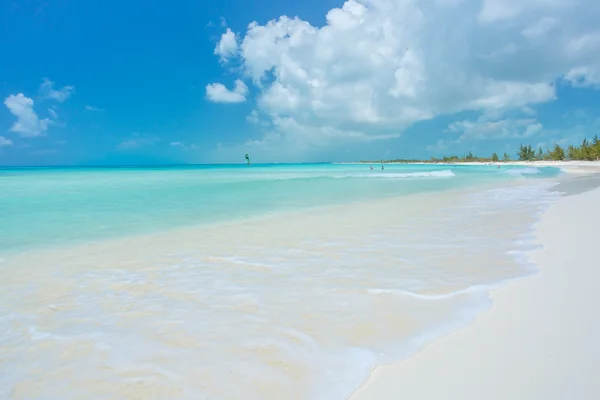 Praia e mar — Fotografia de Stock