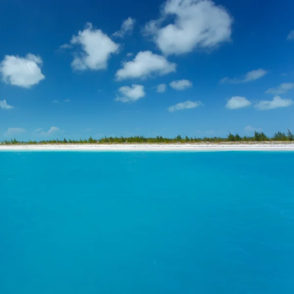 Karayip Denizi ve lonely Island — Stok fotoğraf