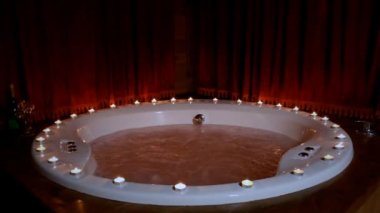 Mumlar ile romantik Jakuzi