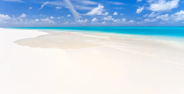 Praia tropical na ilha Cayo Largo — Fotografia de Stock