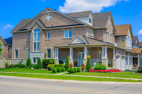 Luxury houses in North America