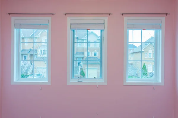 Quarto vazio na cor rosa — Fotografia de Stock