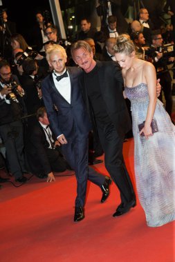 Hopper Penn, Sean Penn, Dylan Penn 