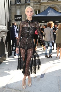 Aymeline Valade Valentino Haute Couture katıldı