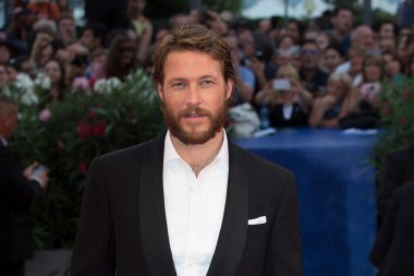  Oyuncu Luke Bracey 