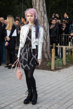 Claire Boucher Grimes attend Louis Vuitton Show Front Row - Paris Fashion Week  2016. October 7, 2015 Paris, Franc