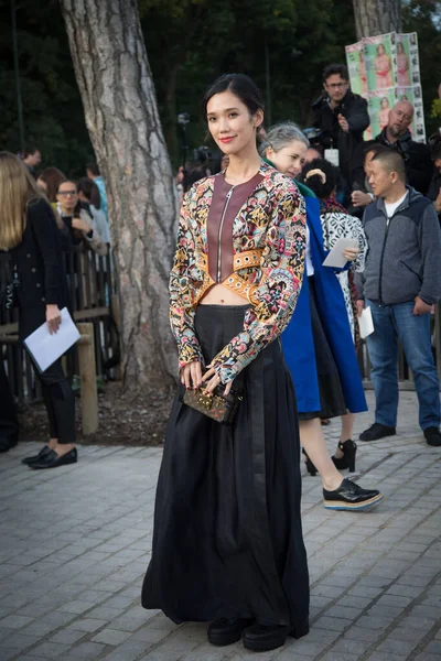 Tao Okamoto Partecipa Alla Louis Vuitton Show Front Row Paris — Foto Stock