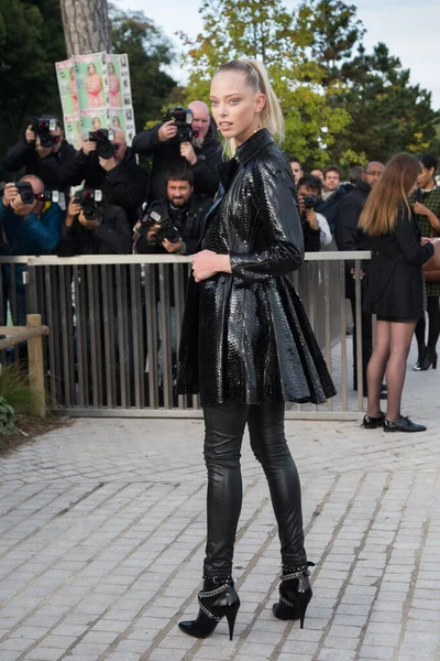 Tanya Dziahileva Louis Vuitton Show Front Row Paris Moda Haftası — Stok fotoğraf