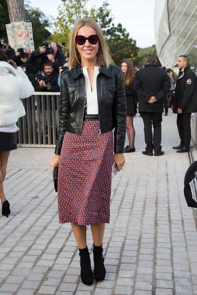 Ksenia Sobchak Partecipa Alla Louis Vuitton Show Front Row Paris — Foto Stock