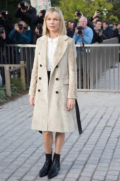Michelle Williams Zúčastní Louis Vuitton Show Front Row Paris Fashion — Stock fotografie