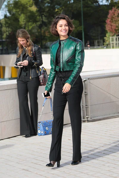 Niemiecka Brazylijska Aktorka Sophie Charlotte Uczestniczy Louis Vuitton Show Front — Zdjęcie stockowe