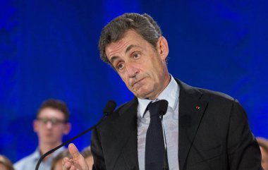 Fransa 'nın eski cumhurbaşkanı Nicolas Sarkozy, Fransa' nın başkenti Marcq-en-Baroeul 'da 21 Eylül 2016' da yapılan Cumhurbaşkanlığı kampanyası toplantısında 