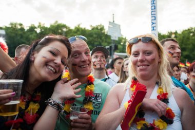 Alman futbol taraftarları Euro 2012