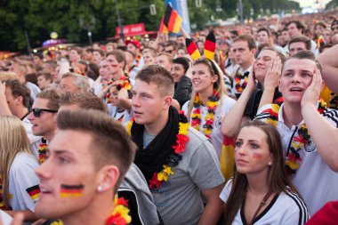 Alman futbol taraftarları Euro 2012