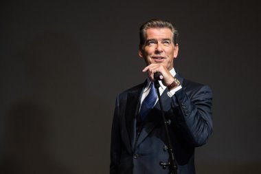 Aktör Pierce Brosnan