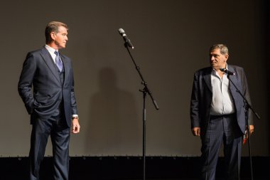 Aktör Pierce Brosnan