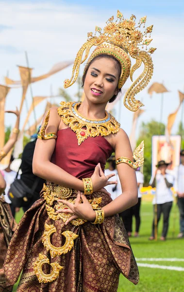 Thailändska dansare dansar — Stockfoto