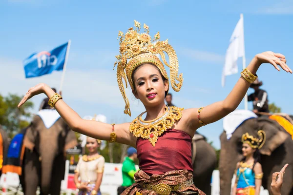 Thailändische Tänzer tanzen — Stockfoto