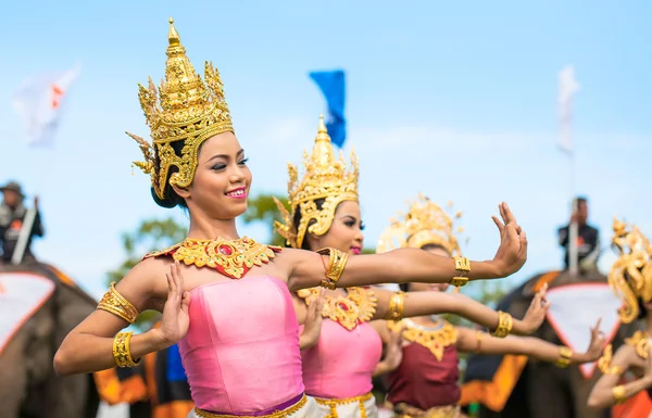 Thai dancers dancing — Stock Photo, Image