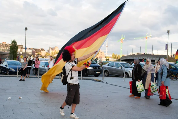 Los aficionados al fútbol alemán en la Eurocopa 2012 — Foto de Stock