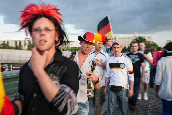 Los aficionados al fútbol alemán en la Eurocopa 2012 — Foto de Stock