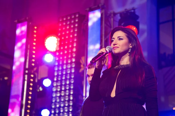 Cantante Jasmine en el centro comercial Vegas — Foto de Stock