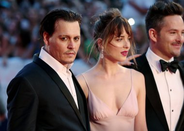 Scott Cooper, Johnny Depp, Dakota Johnson, Joel Edgerton