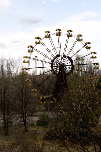 Dönme dolap Pripyat ghost Town, Çernobil nükleer güç planı — Stok fotoğraf