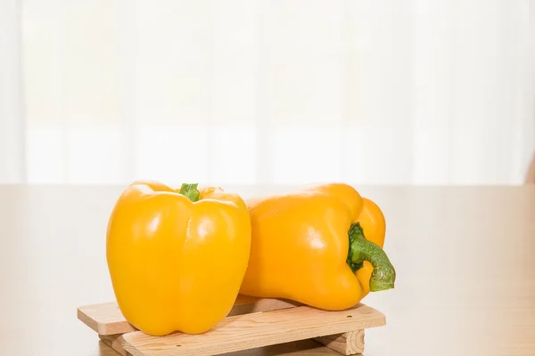 Paprika Holz Tablett — Stockfoto