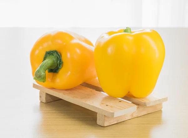 Paprika Holz Tablett — Stockfoto