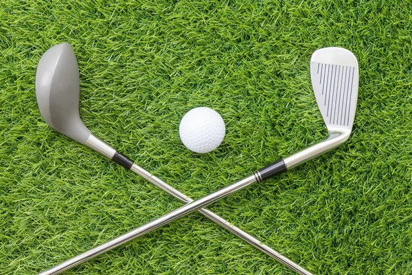 Objetos esportivos relacionados a equipamentos de golfe — Fotografia de Stock