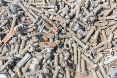 Farklı eski cıvata, vida ve somunlar kapat