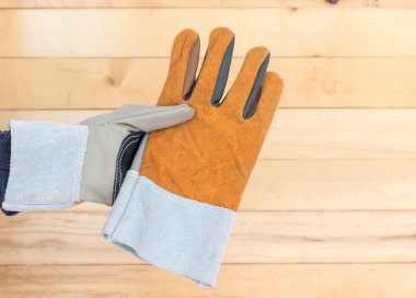 Kaba deri eldiven el