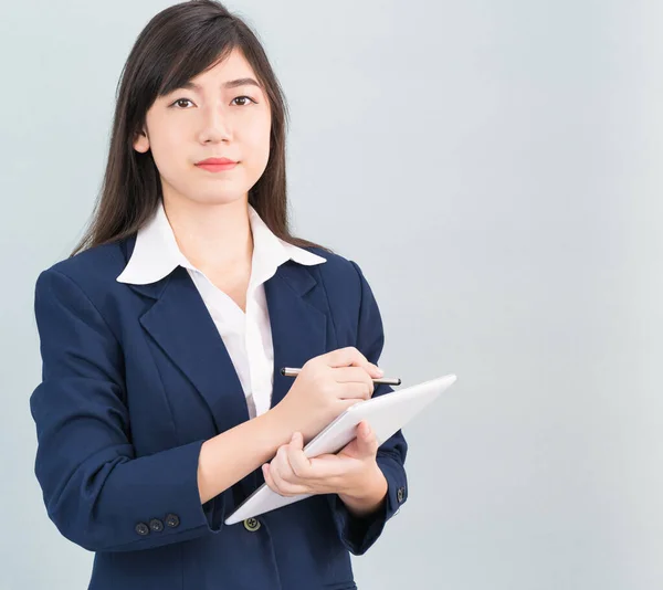 Asian Woman Suit Using Computer Digital Tablet Isolated Gray Background — Stock Photo, Image