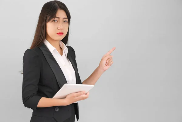 Young Asain Women Long Hair Suit Standing Using Her Digital — Stock Photo, Image